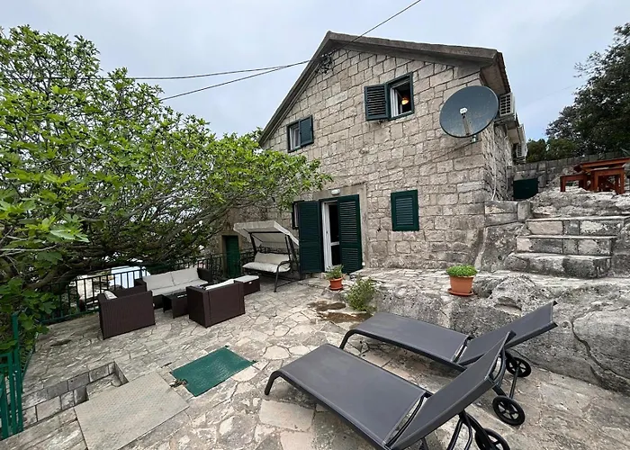 Bay House Kakrc