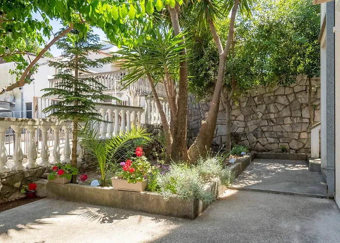 Big House With Beautiful View And Private Jacuzzi Tivat