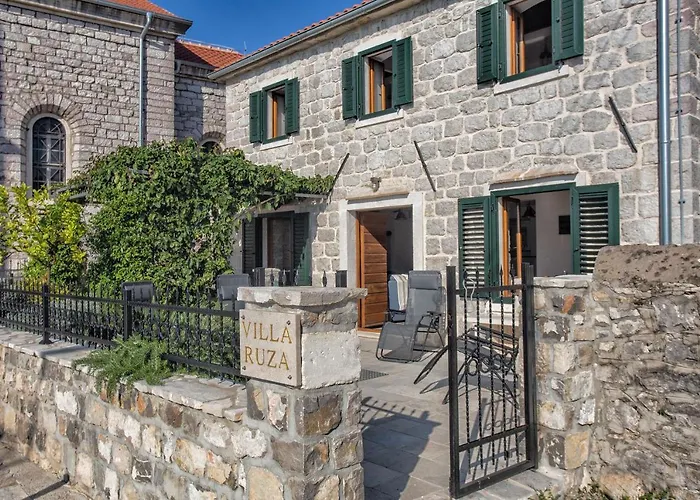 Villa Ruza, Donja Lastva